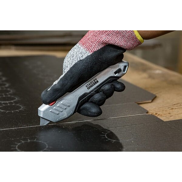Nóż automatyczny metalowy FATMAX® STANLEY® FMHT103700 | Exvi